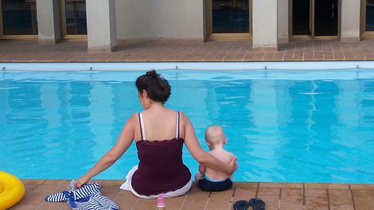 Foresteria Lombarda La Spiaggia Lierna Buitenkant foto
