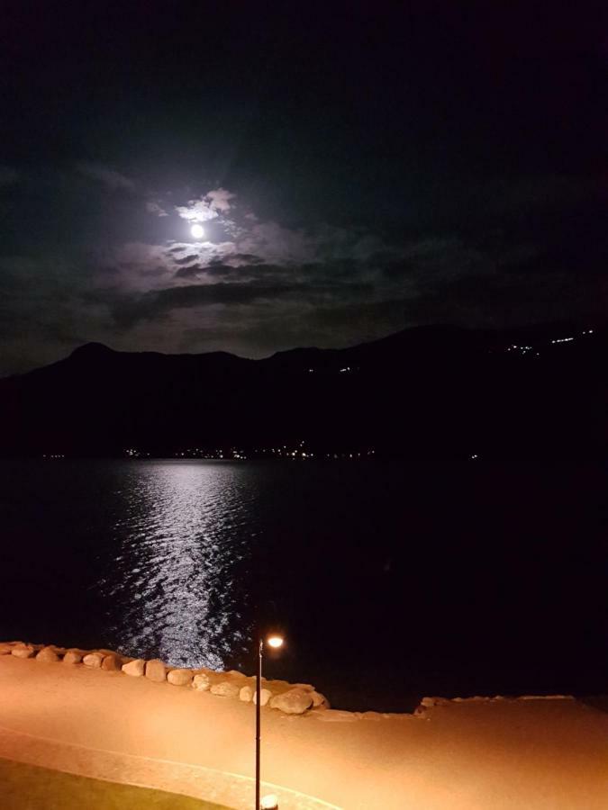 Foresteria Lombarda La Spiaggia Lierna Buitenkant foto